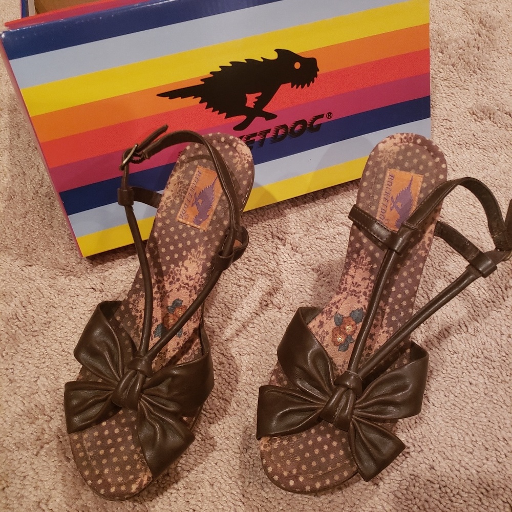 Rocket Dog brown heals